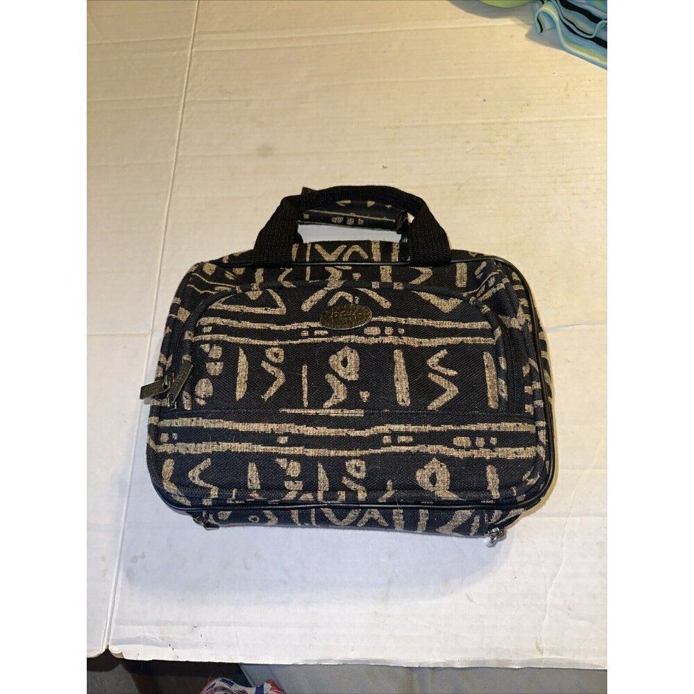 Ricardo Beverly Hills Aztec Print Black And Tan Halnging Toiletry Travel Bag